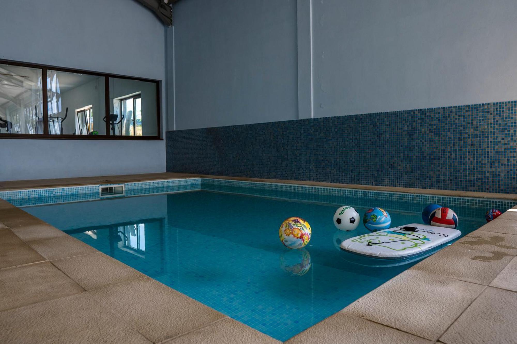 Aquacool Hotel Crasna  Buitenkant foto