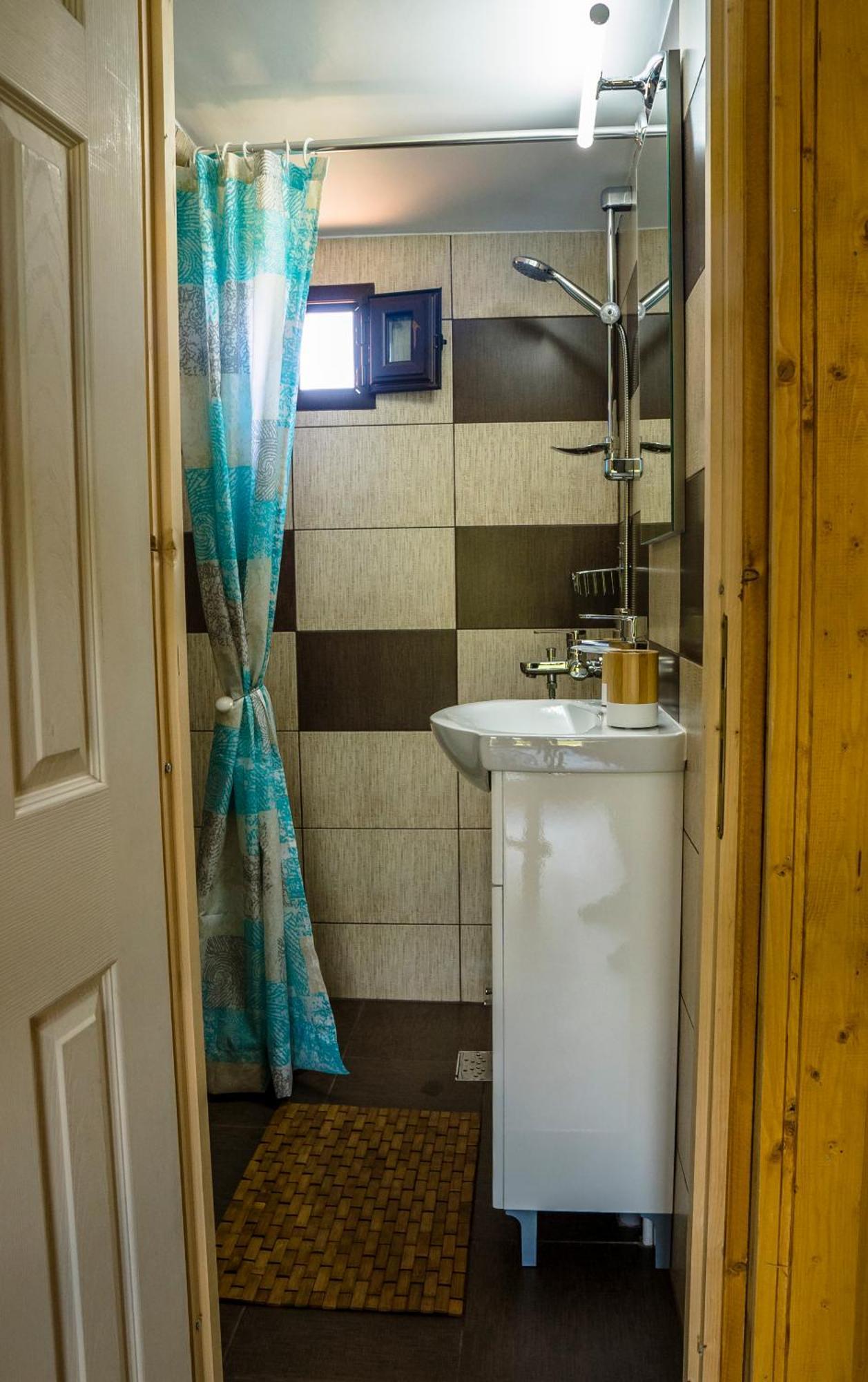 Aquacool Hotel Crasna  Buitenkant foto